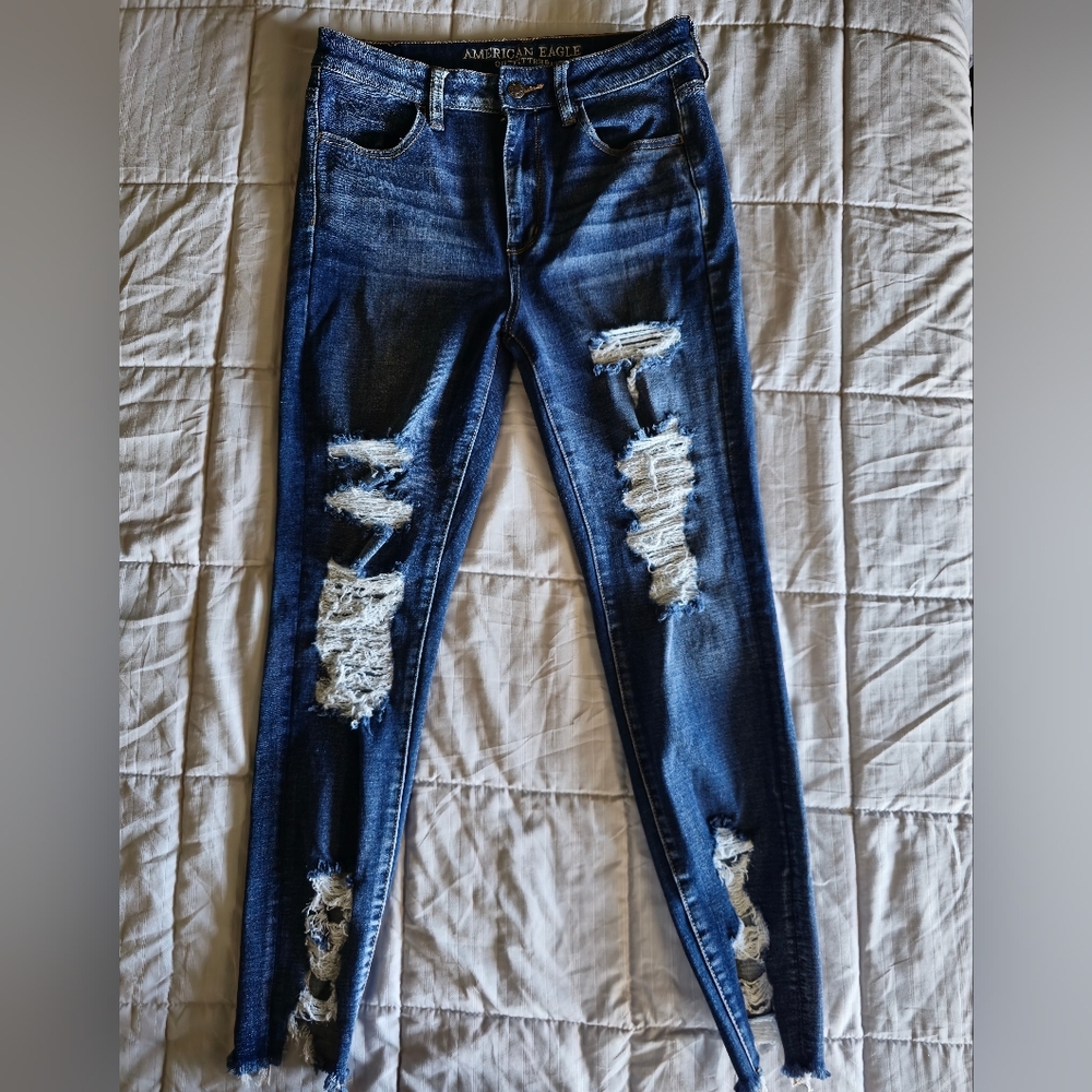American Eagle Outfitters Women's Distressed Skinny Jeans